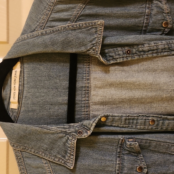 Jean button down - Picture 2 of 3